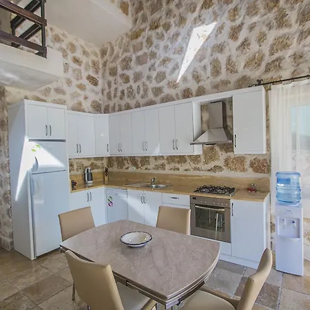 فيلة Kaputas 4 *